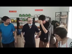 Selamat ulang tahun untuk Jim juga menunjukkan Boke adalah keluarga yang bahagia